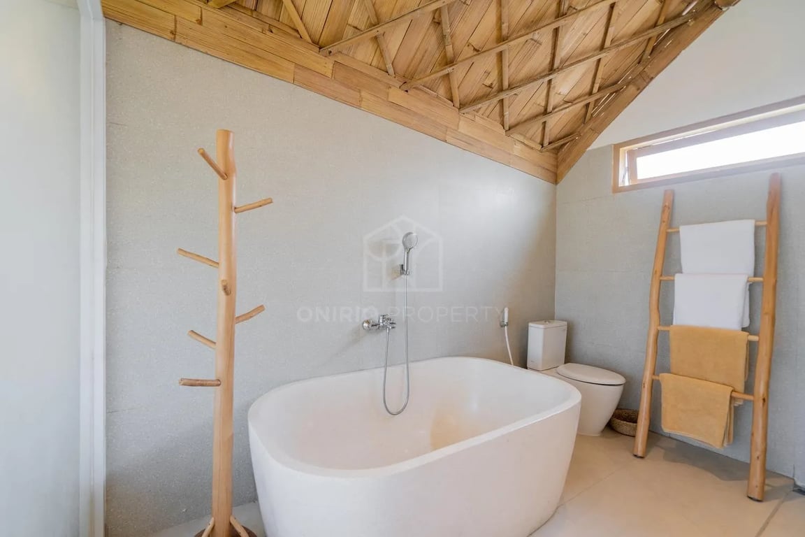 Oniriq Property