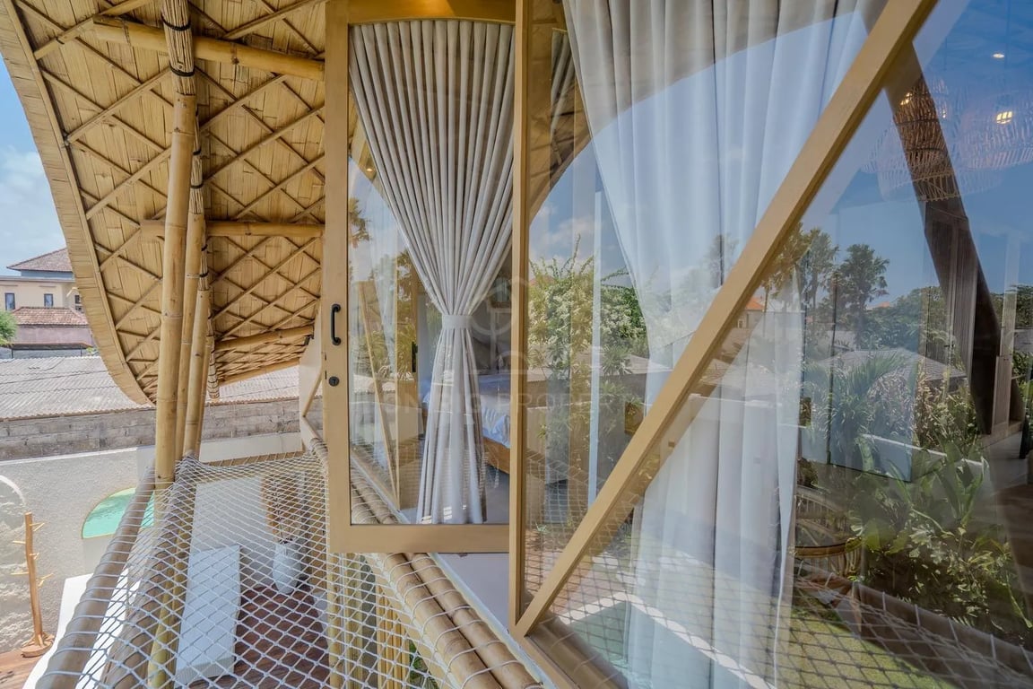 Oniriq Property