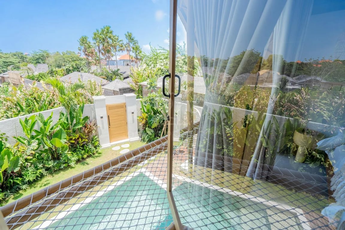 Oniriq Property