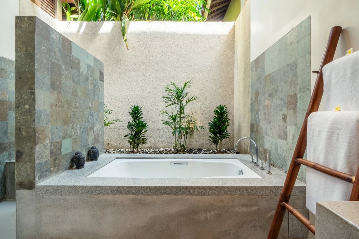 Oniriq Property