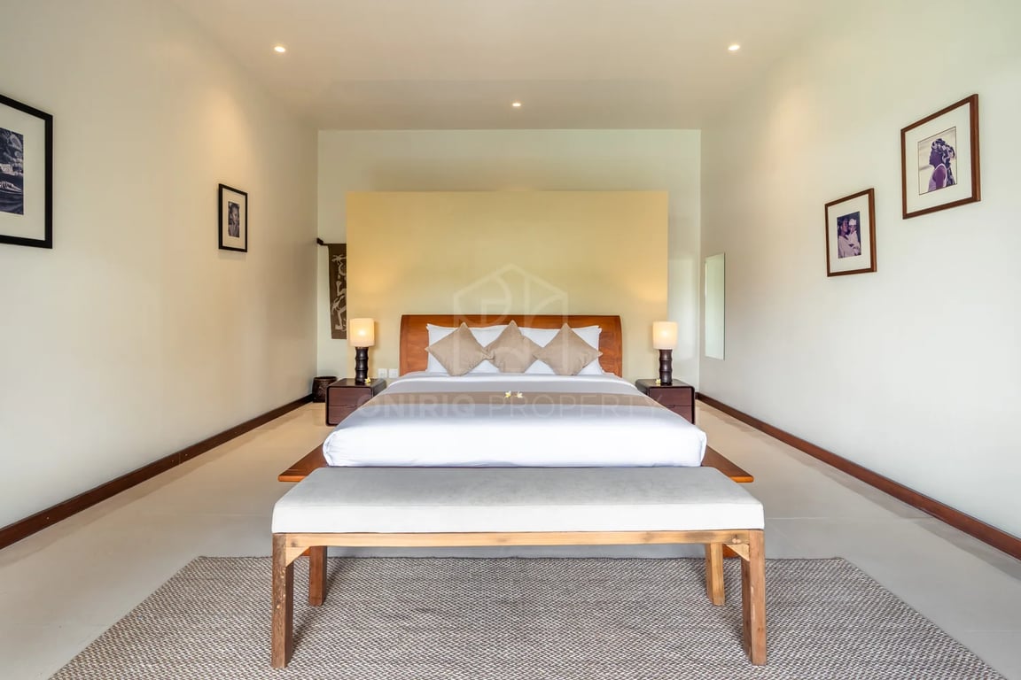 Oniriq Property
