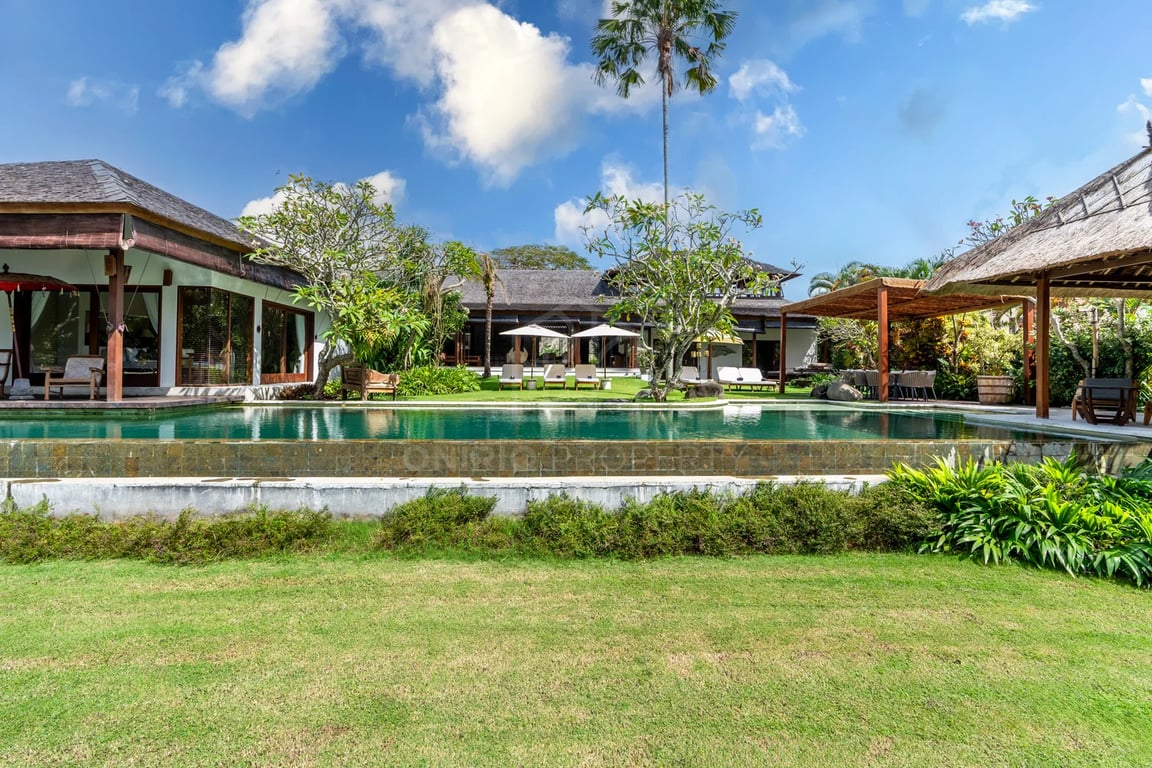 Oniriq Property