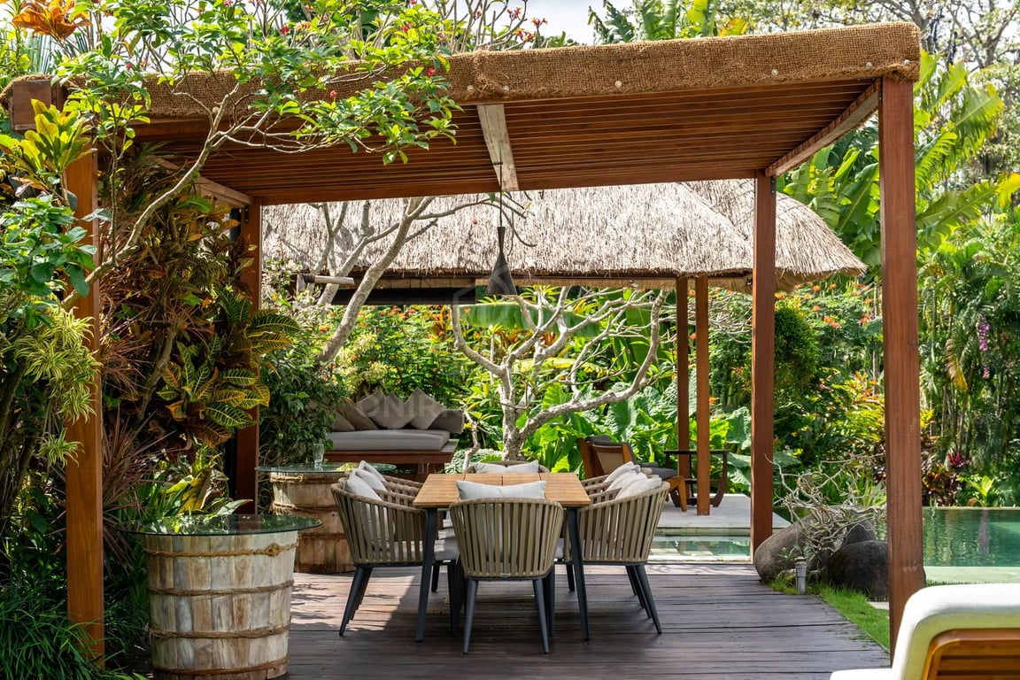 Oniriq Property