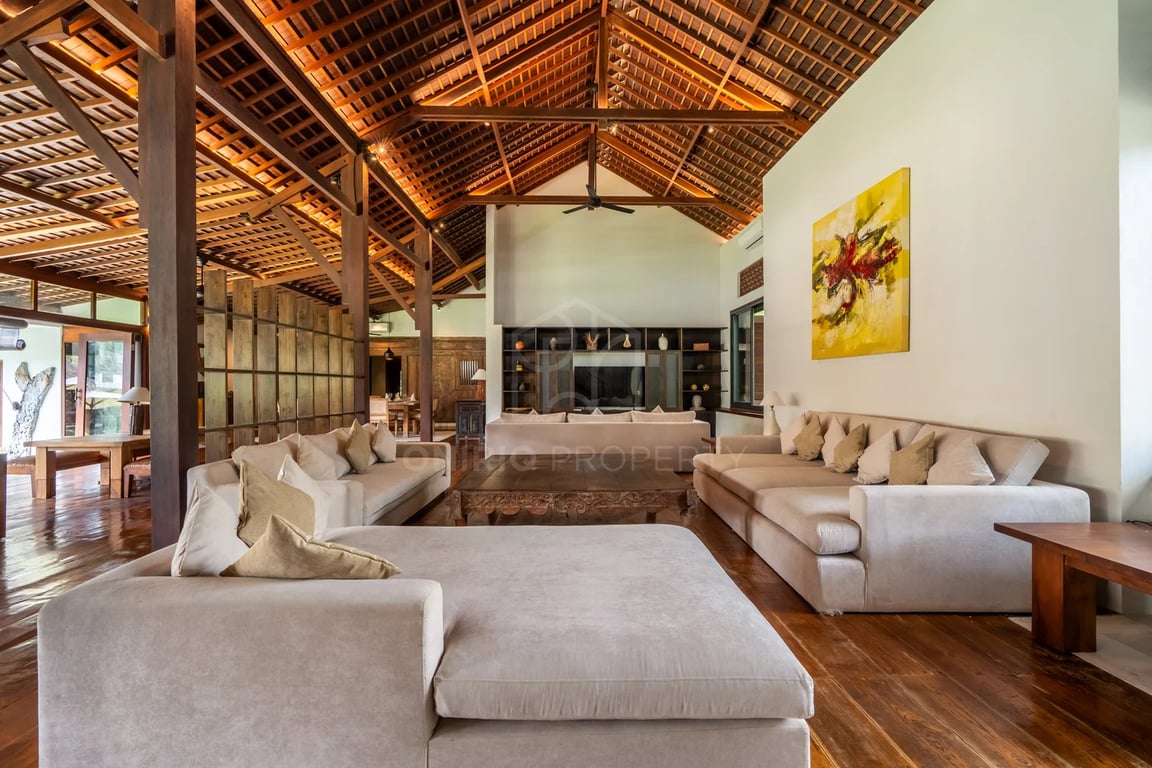 Oniriq Property