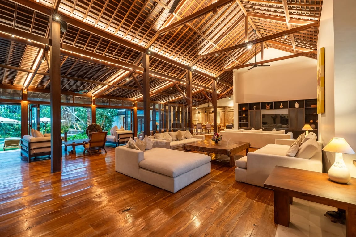 Oniriq Property