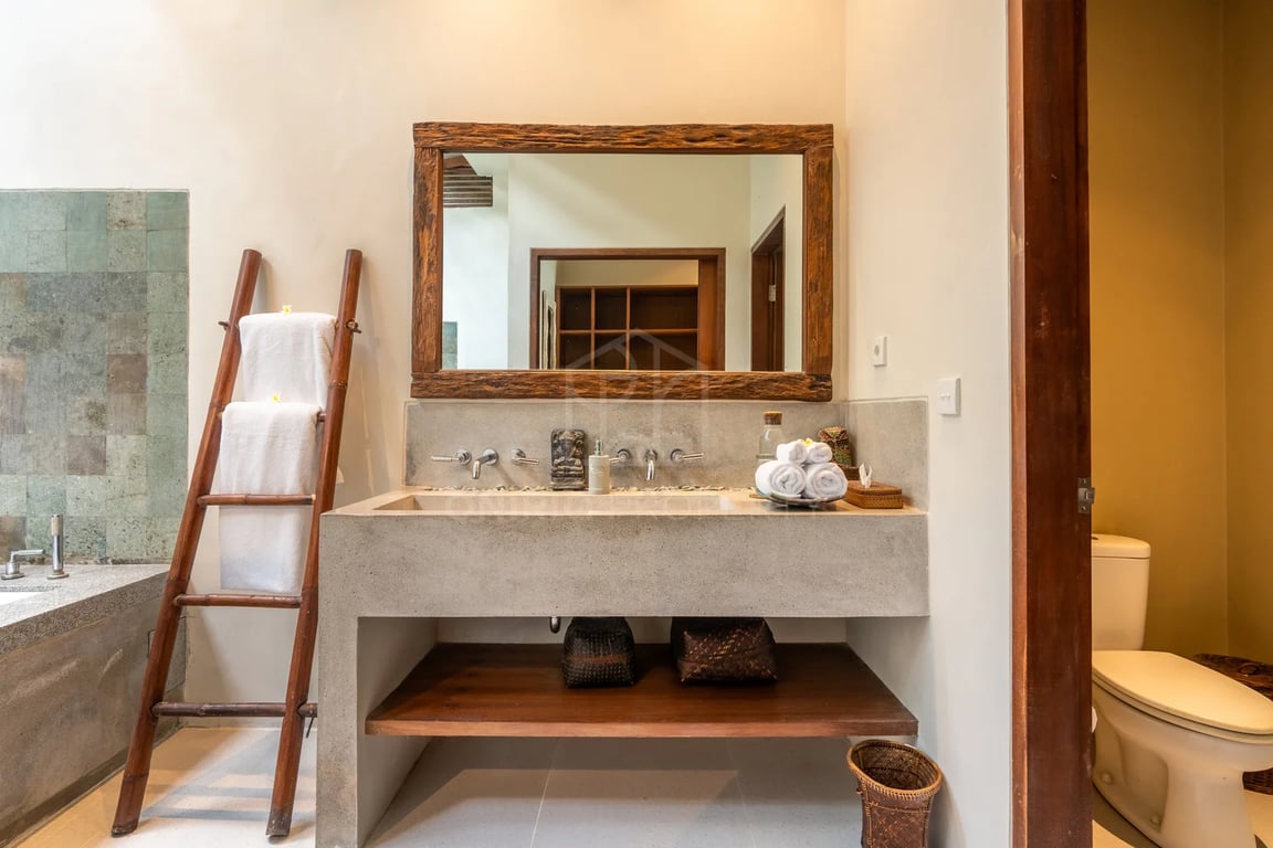 Oniriq Property