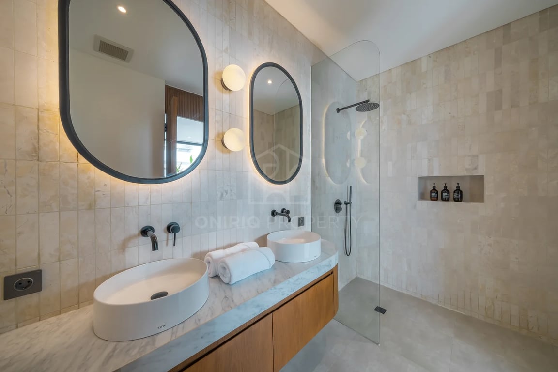 Oniriq Property