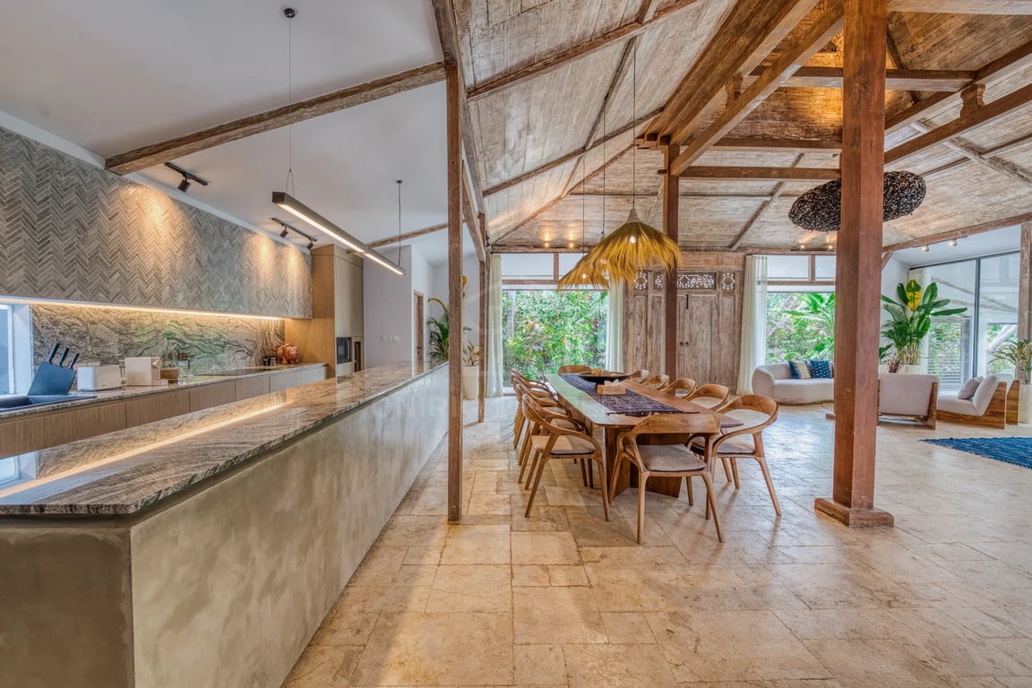 Oniriq Property