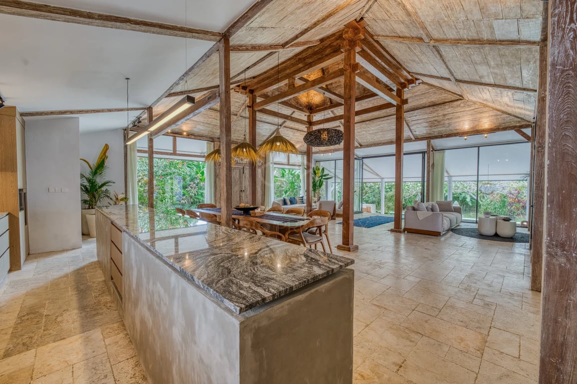 Oniriq Property