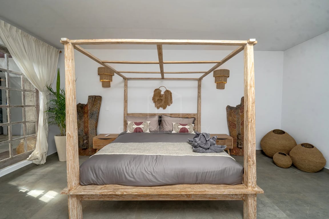 Oniriq Property