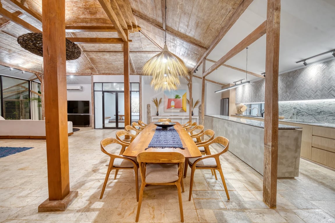 Oniriq Property