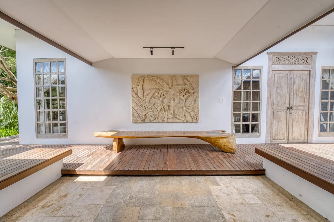 Oniriq Property