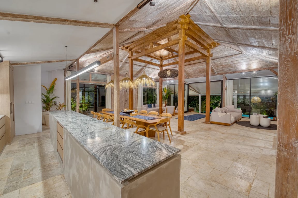 Oniriq Property
