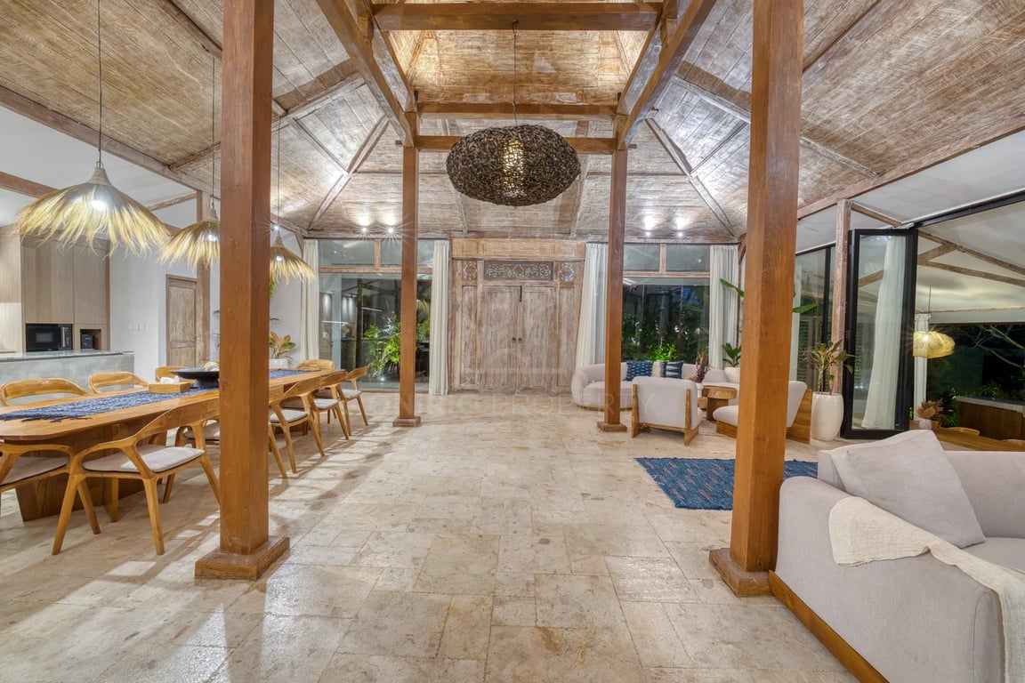 Oniriq Property