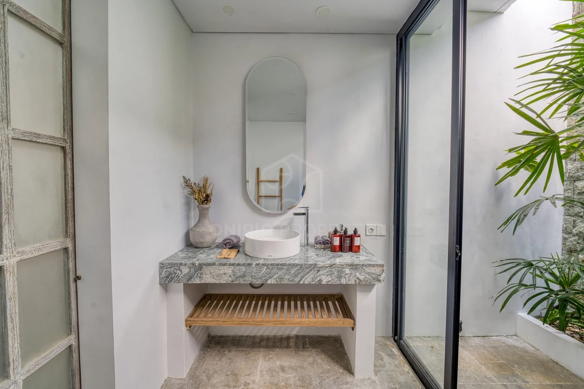 Oniriq Property