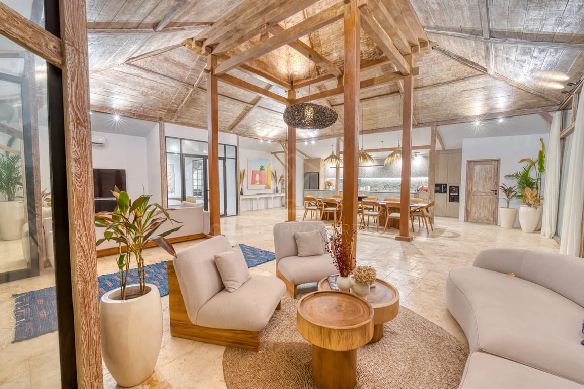 Oniriq Property