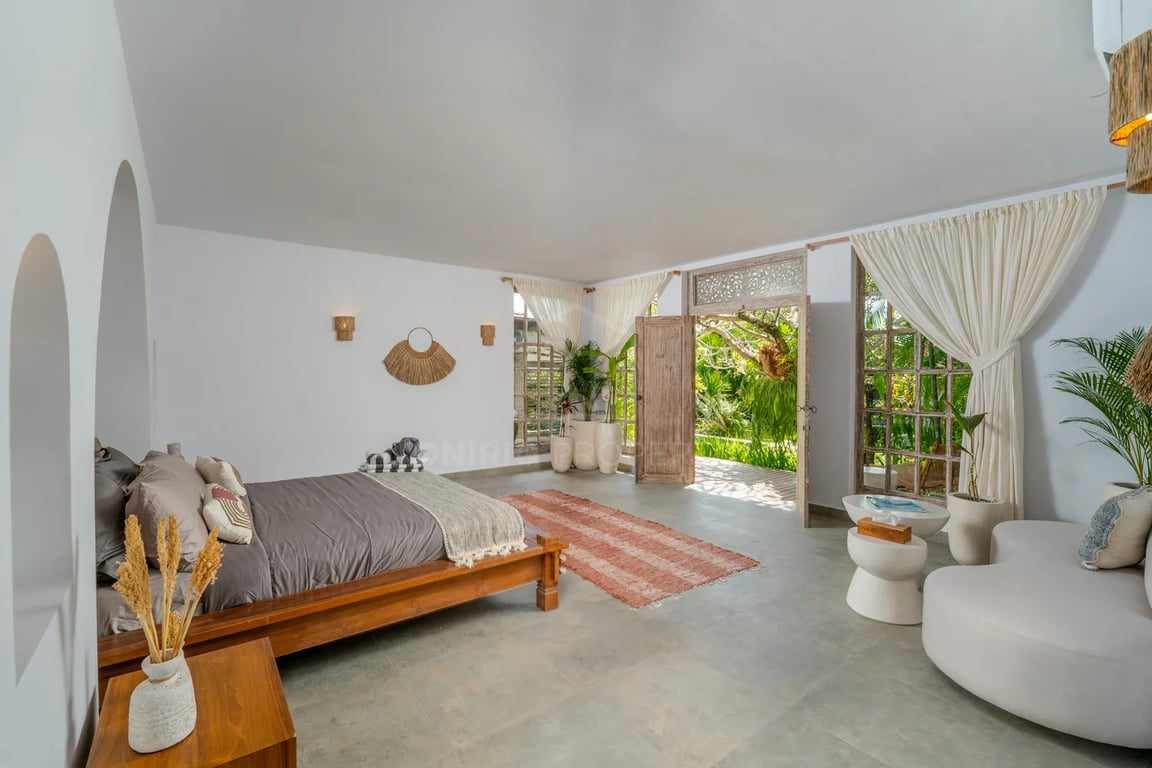 Oniriq Property