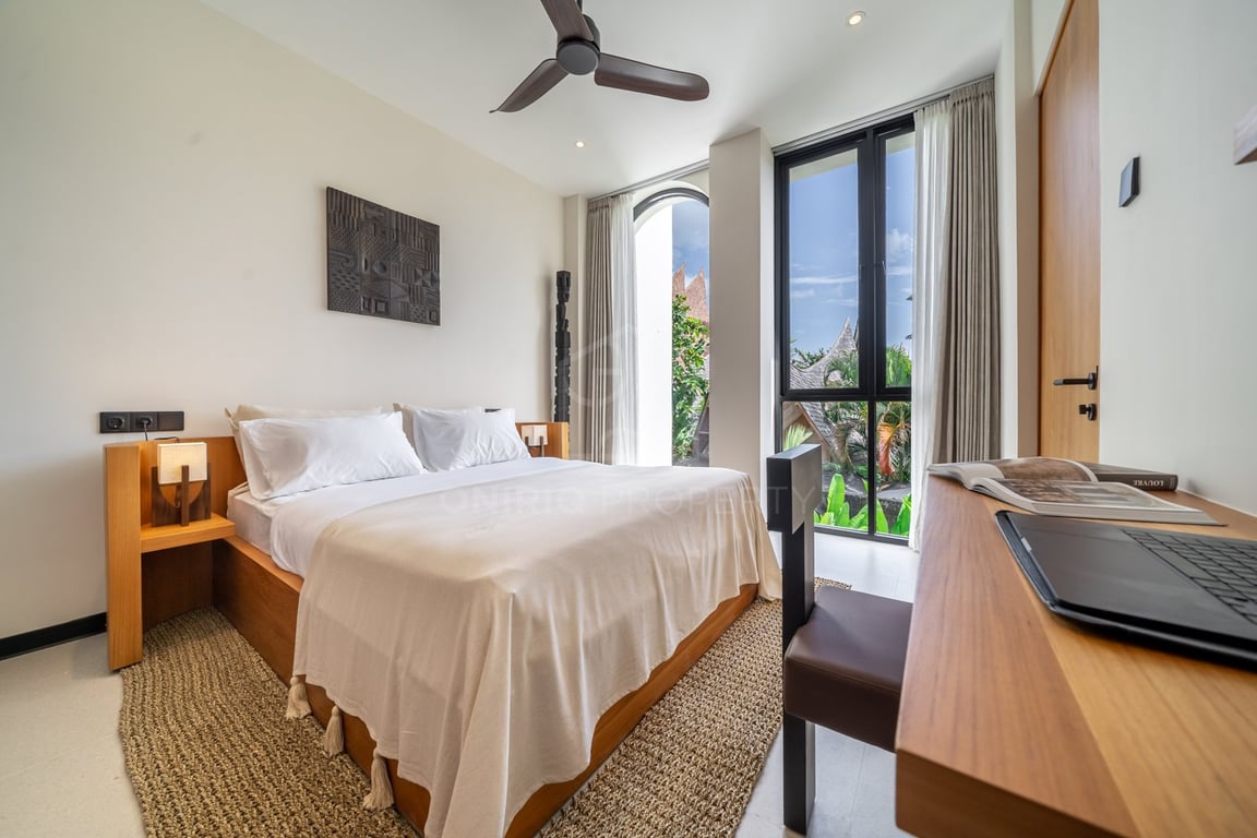 Oniriq Property