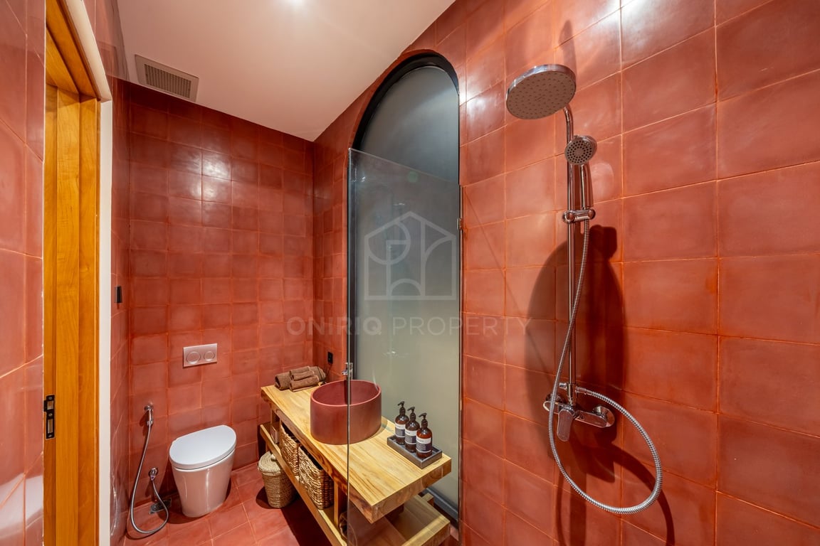 Oniriq Property
