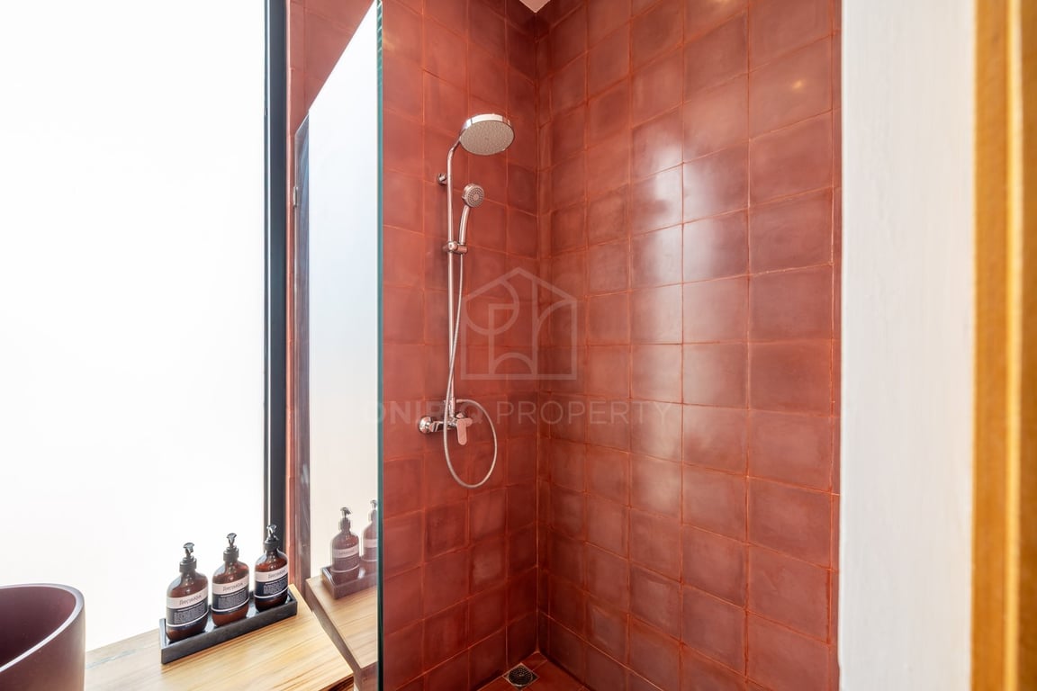 Oniriq Property
