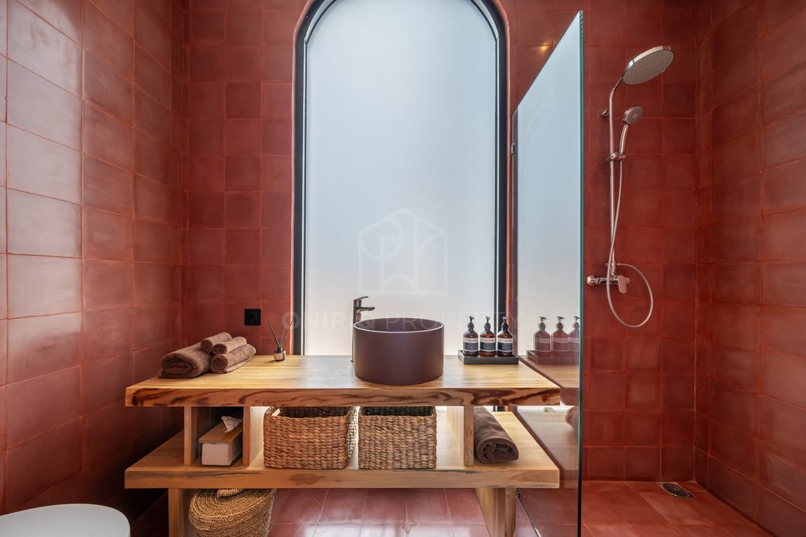 Oniriq Property