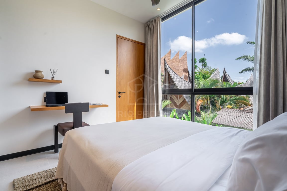 Oniriq Property