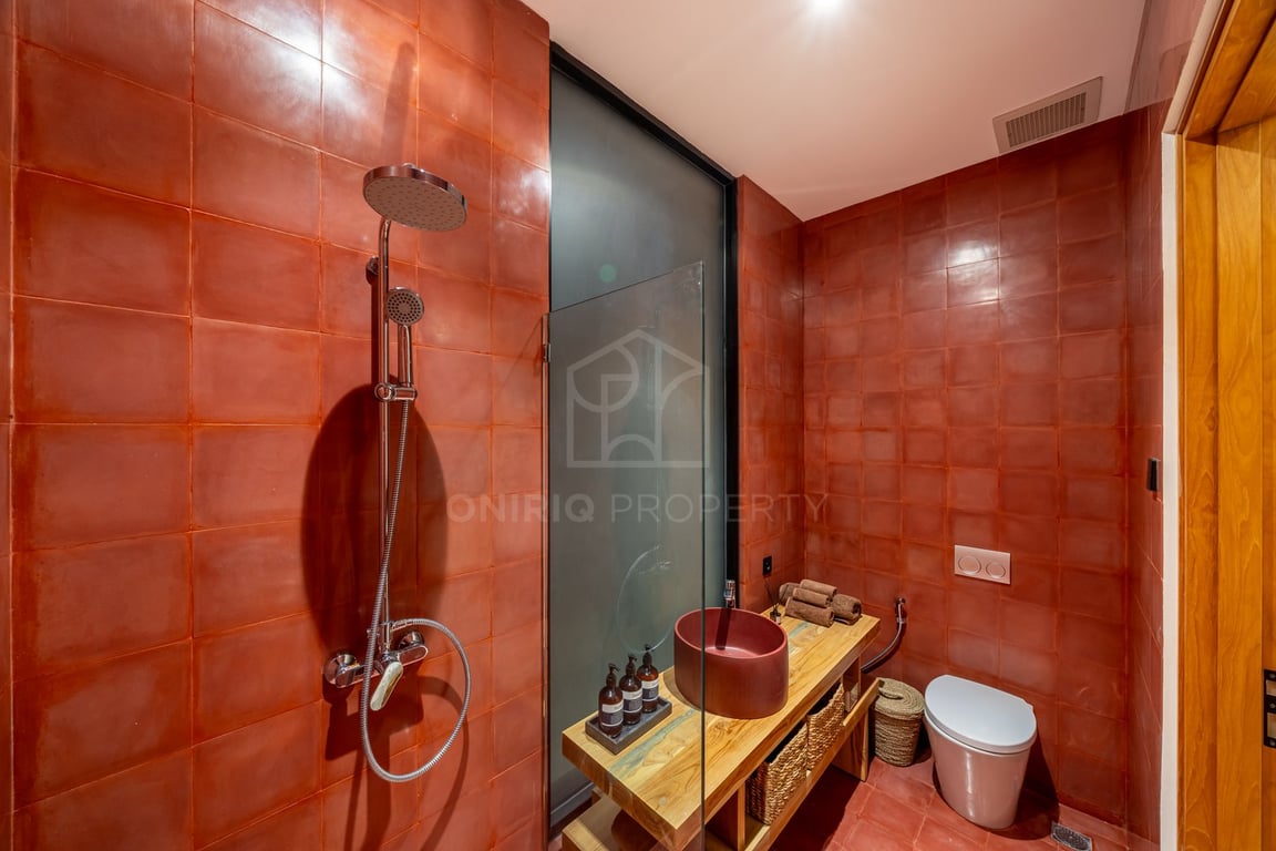 Oniriq Property