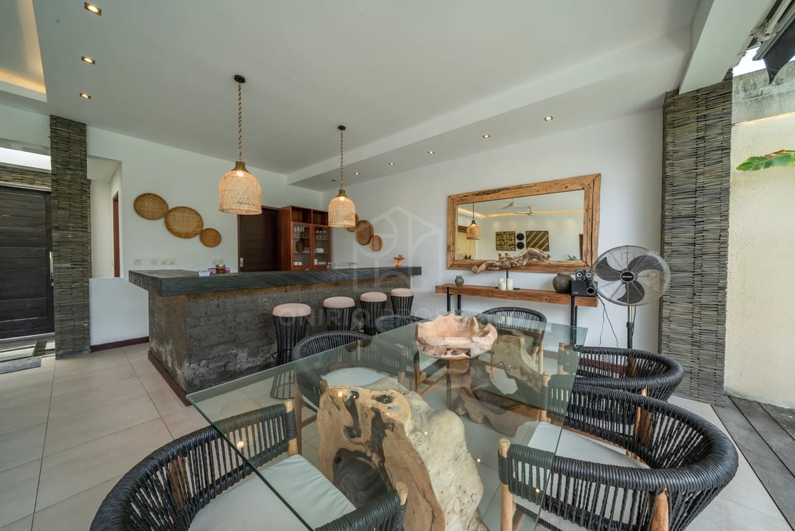 Oniriq Property