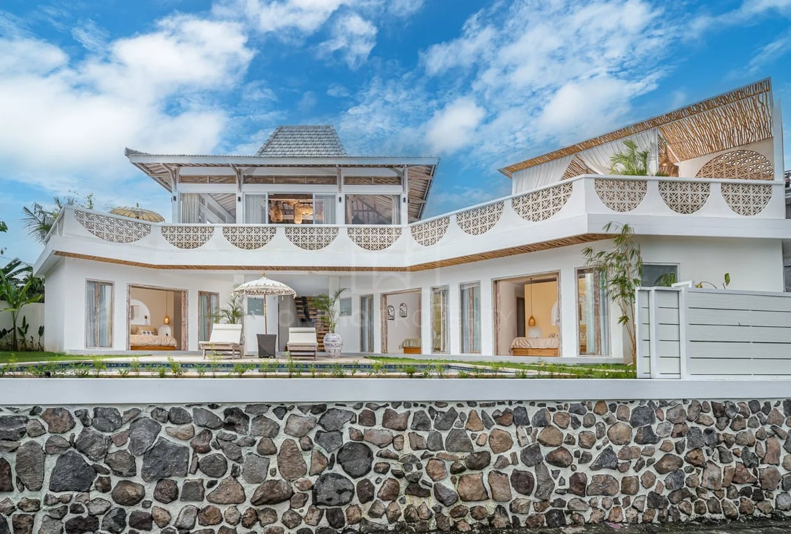 Oniriq Property