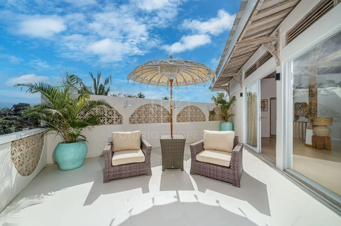 Oniriq Property
