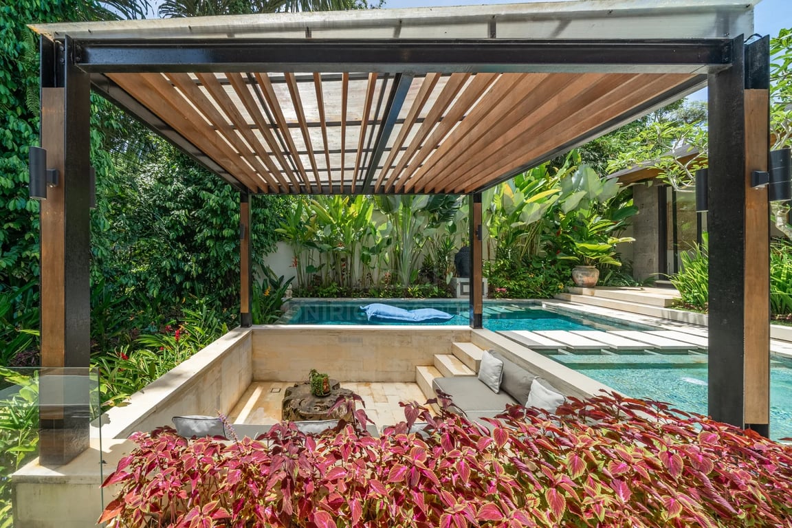Oniriq Property