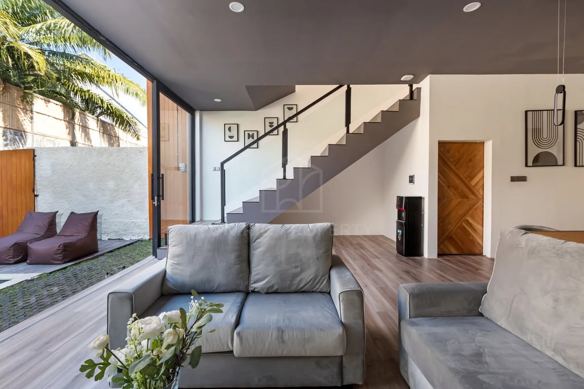 Oniriq Property