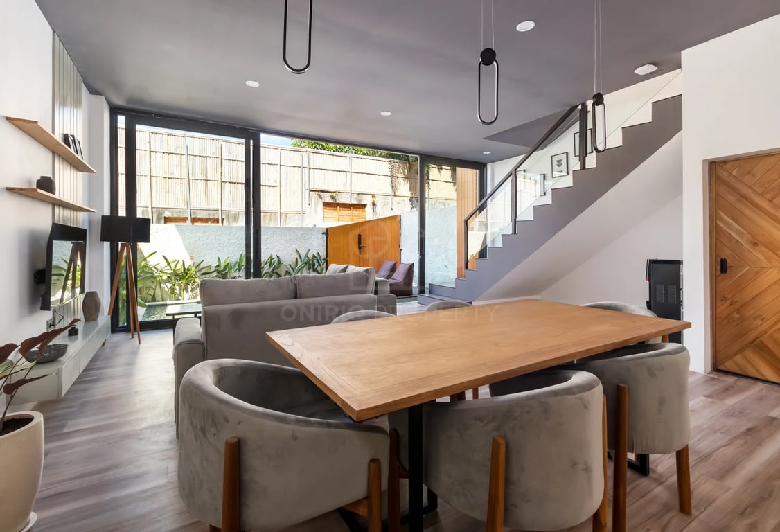 Oniriq Property