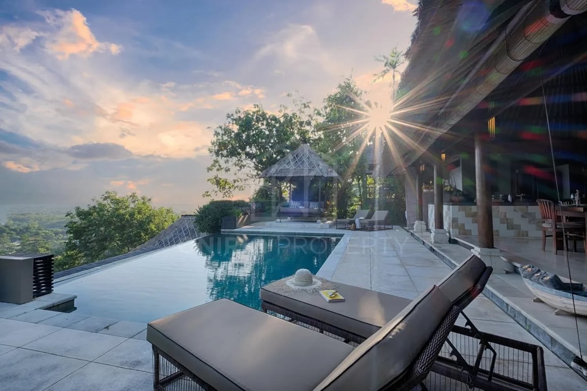Oniriq Property
