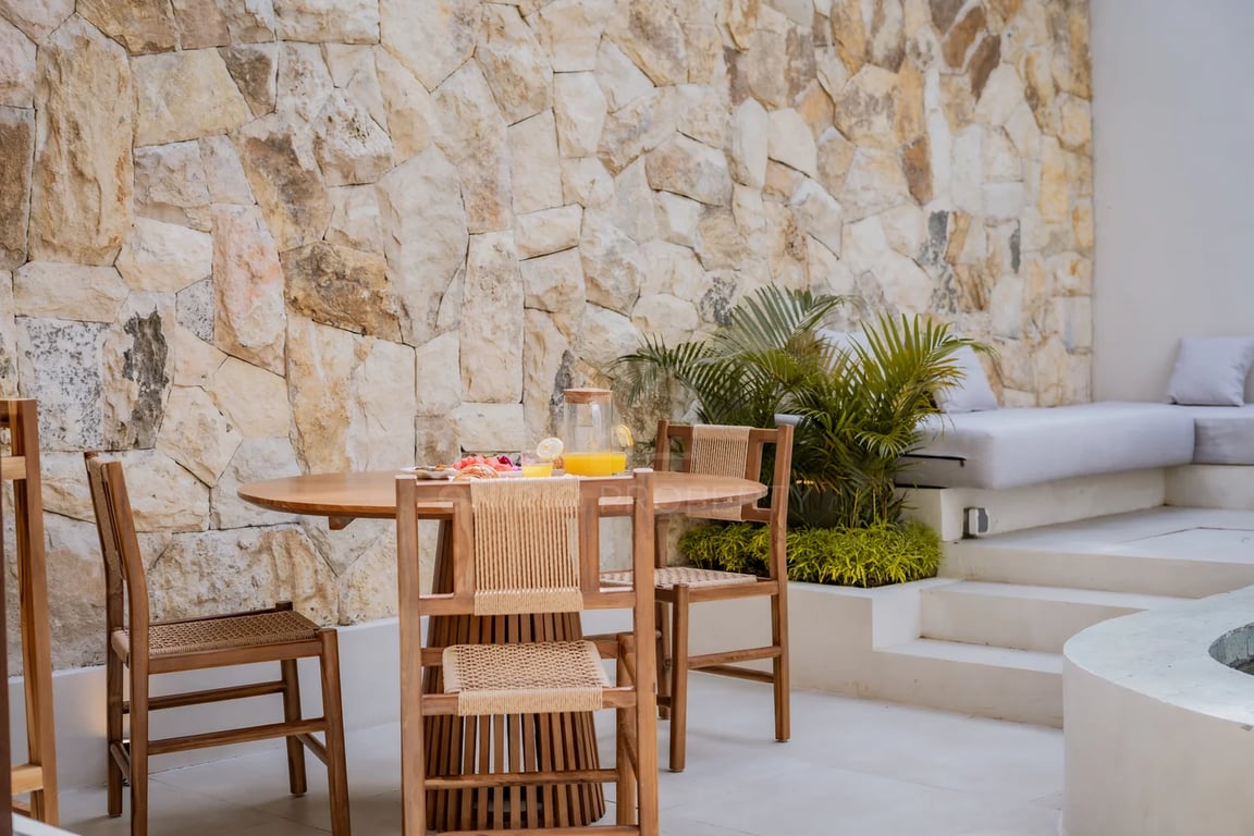 Oniriq Property