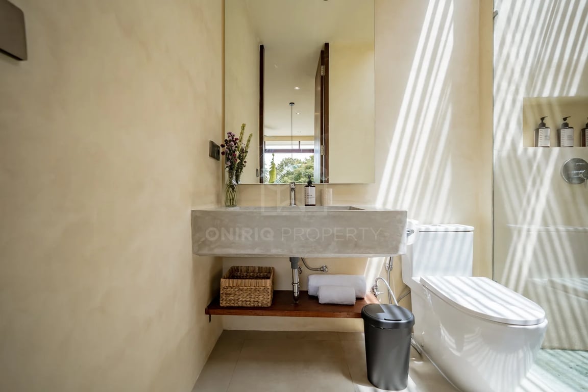 Oniriq Property