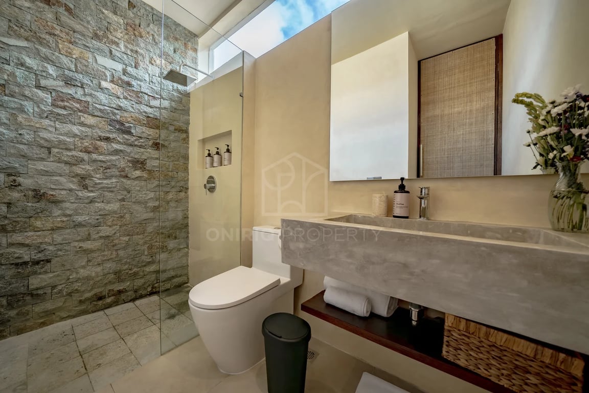 Oniriq Property
