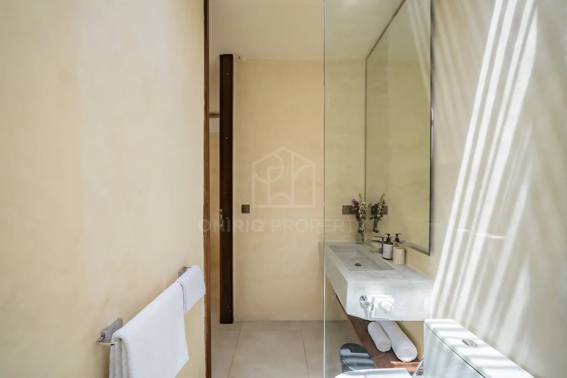 Oniriq Property
