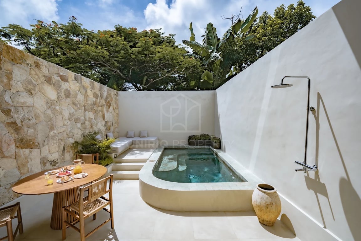 Oniriq Property