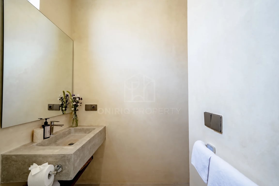 Oniriq Property