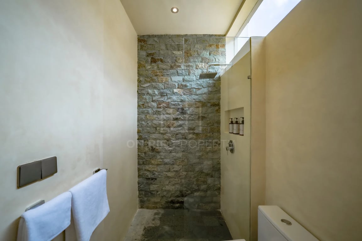Oniriq Property
