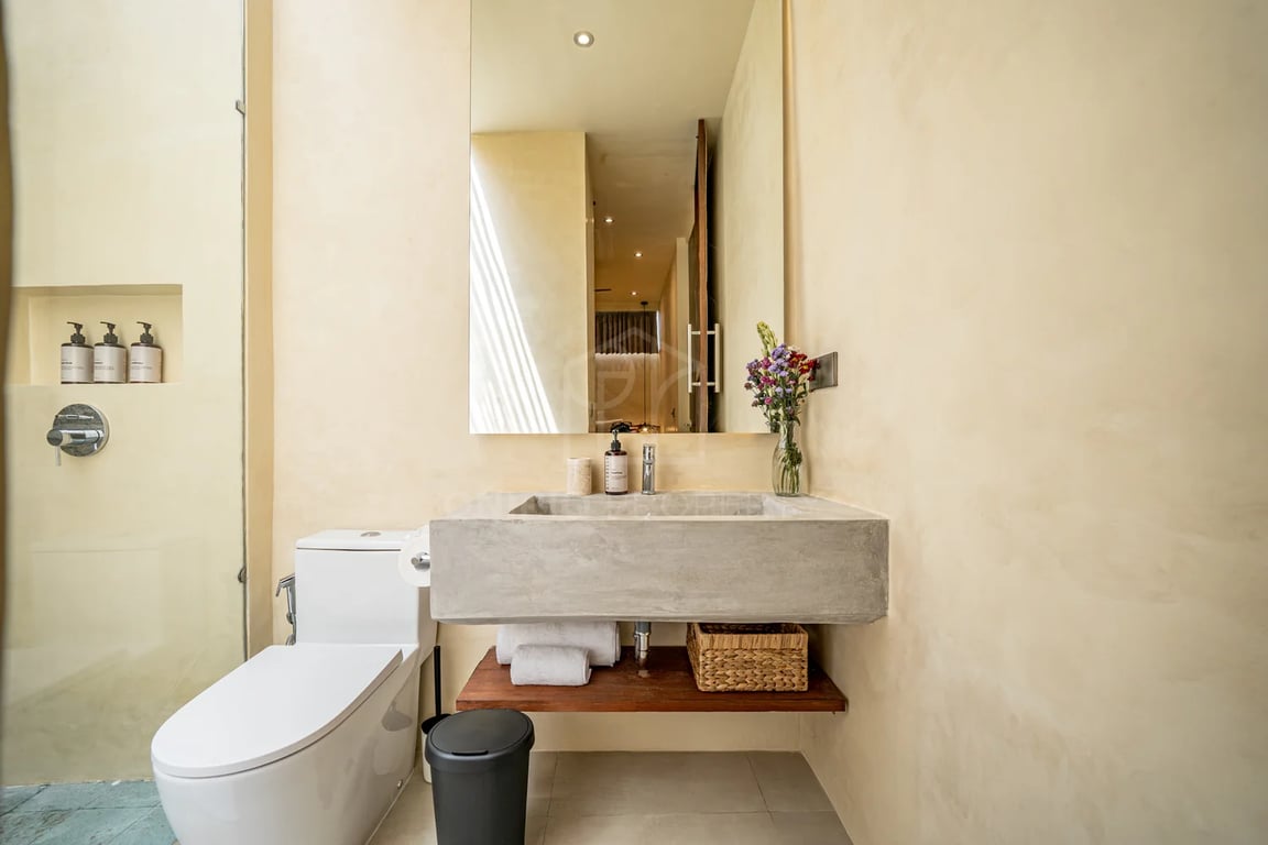 Oniriq Property