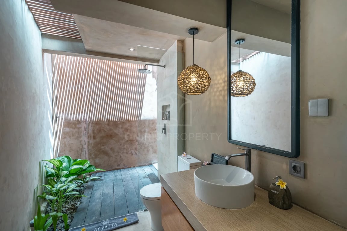 Oniriq Property