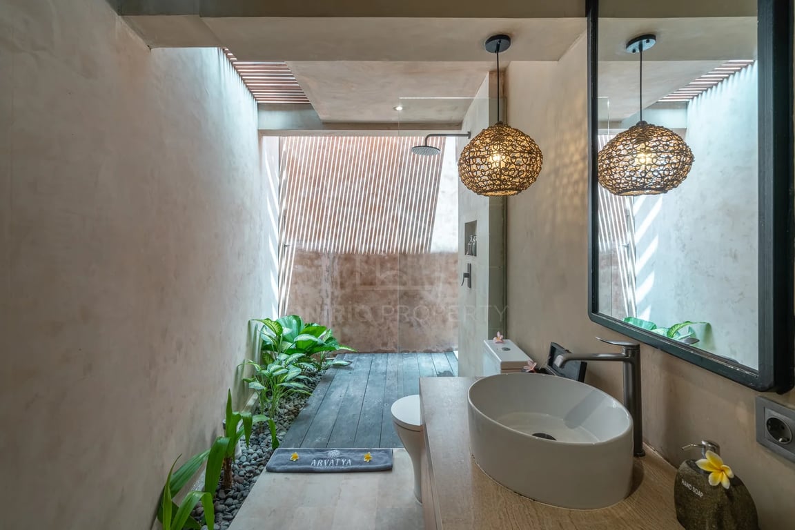 Oniriq Property
