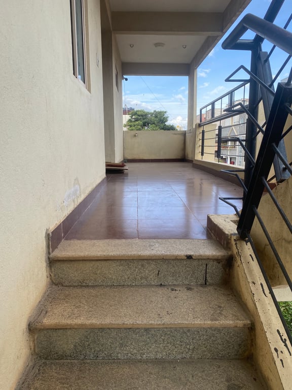 2.5 bhk independent floor house on rent in Shantinagar Bangalore thumbnail 7