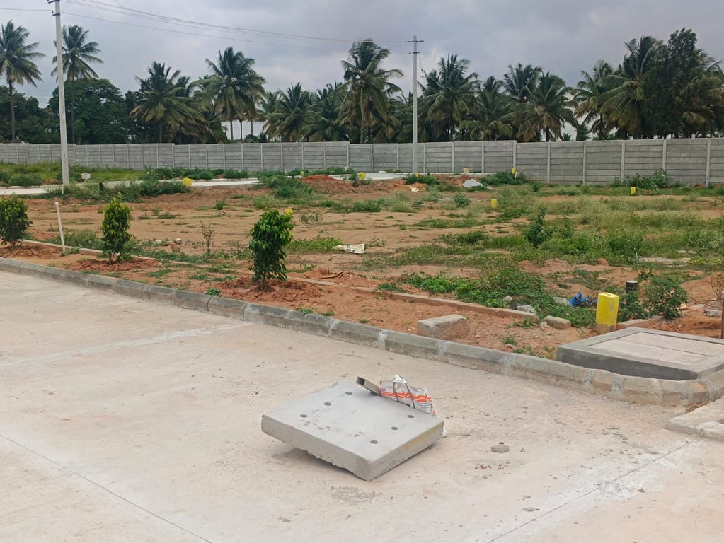 A Khata Plots for Sale in North Bangalore Just @ Rs.1999/- Per SQFT thumbnail 3