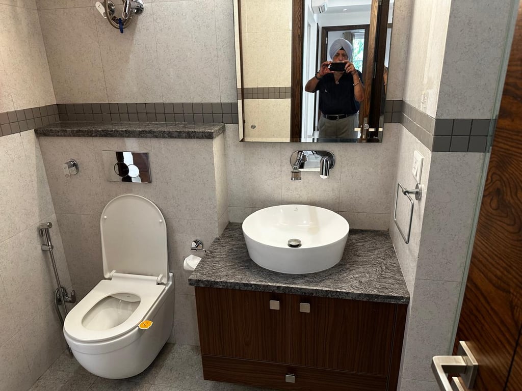 Defence colony 4 bhk thumbnail 1