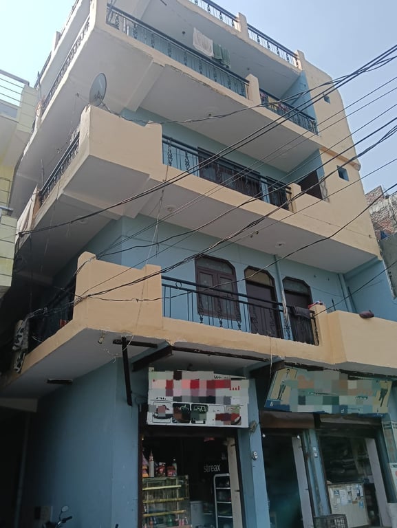 216sq yard in Noida sector 35 rental 2lakh a month - 1