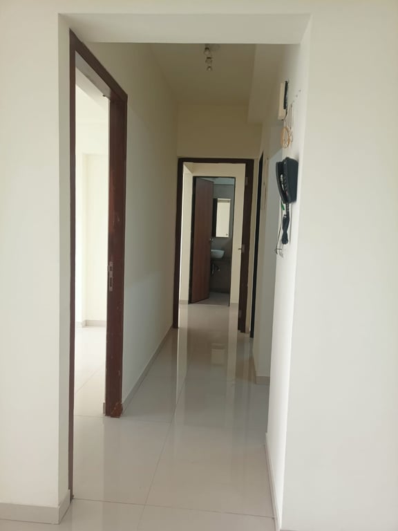2 BHK balcony apartment on rent in Godrej prime Chembur Mumbai thumbnail 9