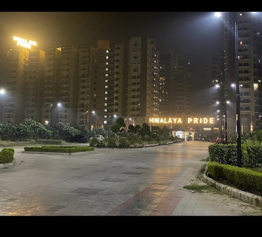 2BHK Flat for Rent in Himalaya Pride, Noida Extension – 948 SQFT thumbnail 3